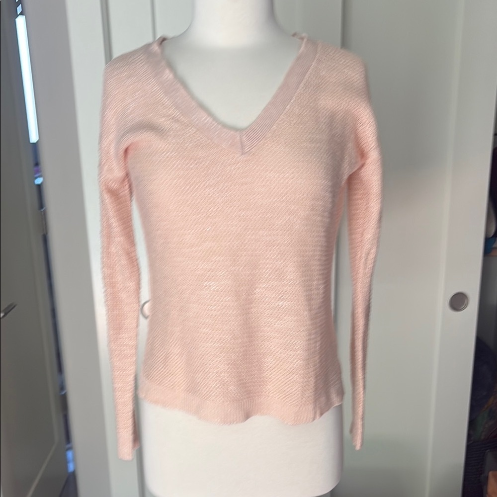 Light Pink V-Neck Sweater by banana republic. NWT! Xs. Nylon viscose and linen